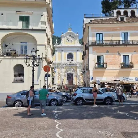 Casa Mali Minori